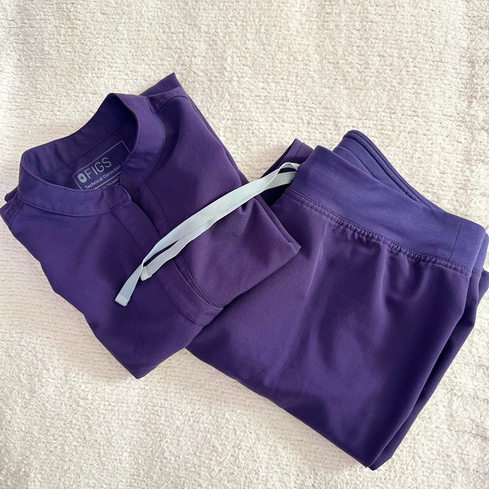 PRELOVED S-Rafaela and M TALL- livingston pants
Color in purple shadow

.